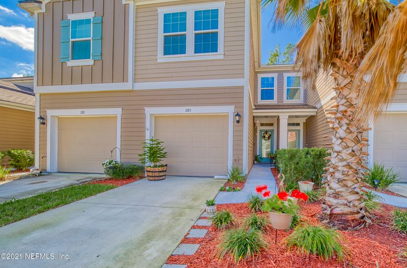 285 Servia Dr, St Johns, FL 32259