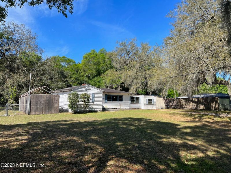 2852 Peach Dr, Jacksonville, FL 32246