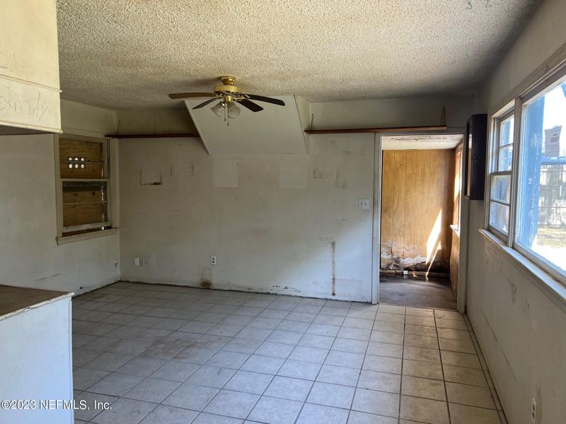 2852 Peach Dr, Jacksonville, FL 32246