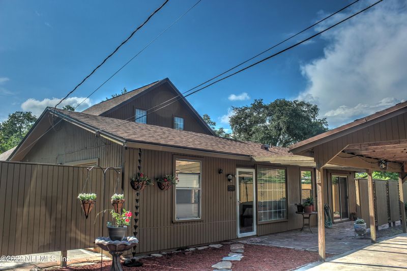 2862 Leon Rd, Jacksonville, FL 32246