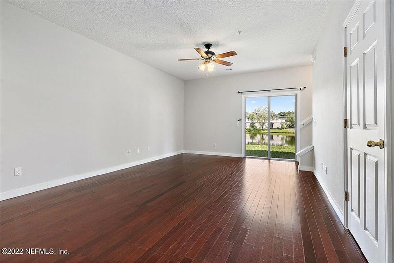 287 Leese Dr, St Johns, FL 32259
