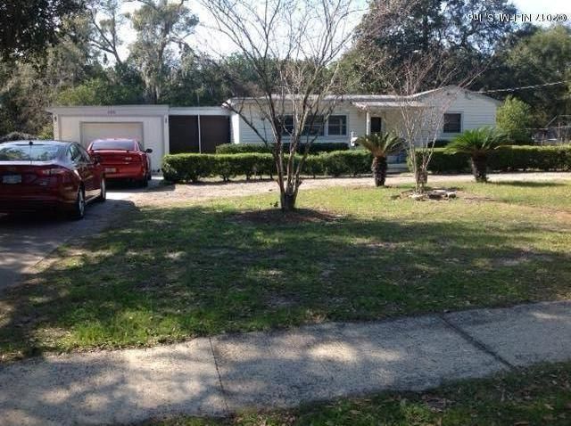 2876 Peach Dr, Jacksonville, FL 32246