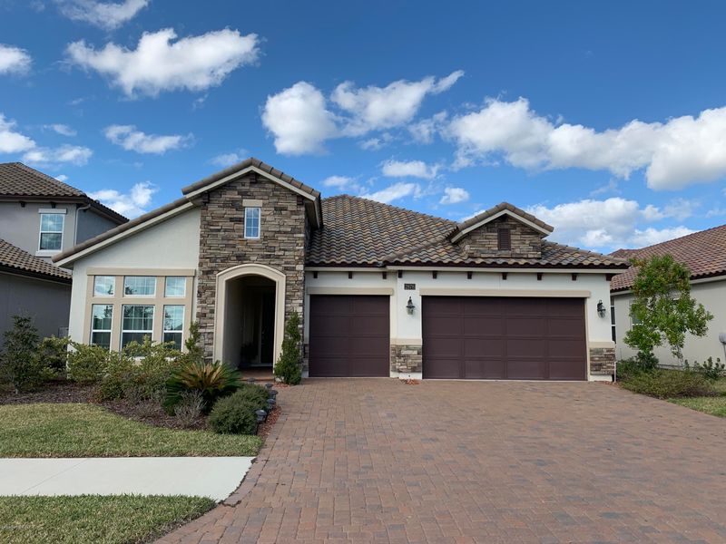 2878 Pescara Dr, Jacksonville, FL 32246