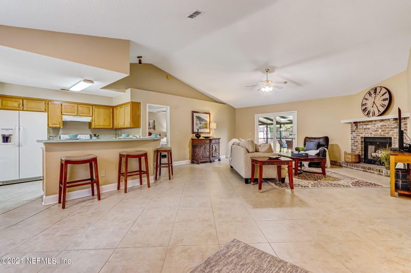 2887 Rex Dr, Jacksonville, FL 32216