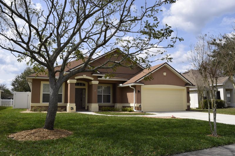 289 N Lake Cunningham Ave, St Johns, FL 32259