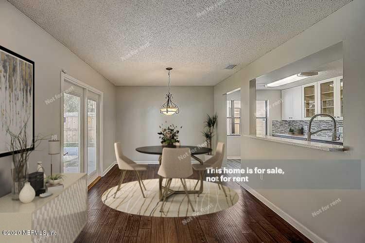 2891 Dickinson Rd, Jacksonville, FL 32216