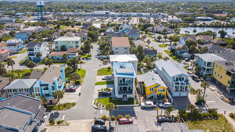 29 20th Ave S, Jacksonville Beach, FL 32250