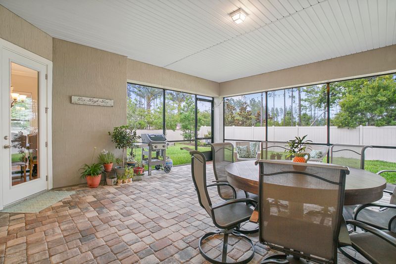 29 Manor Ln, St Johns, FL 32259