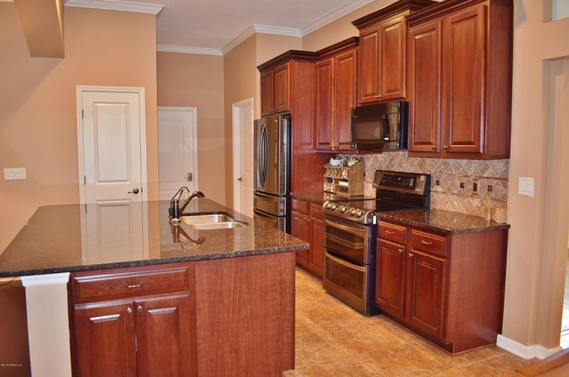 290 Roaring Brook Dr, St Augustine, FL 32084