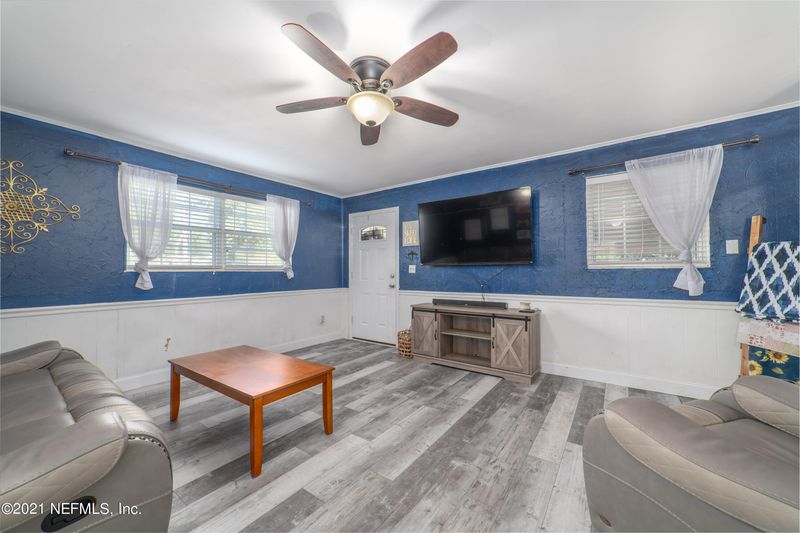 2901 Sandhurst Rd E, Jacksonville, FL 32277