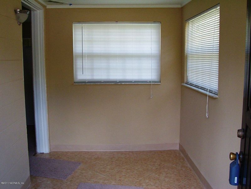 2907 Belfort Rd, Jacksonville, FL 32216
