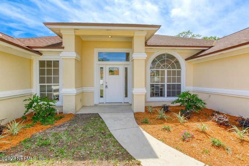 2907 Canyon Falls Dr E, Jacksonville, FL 32224