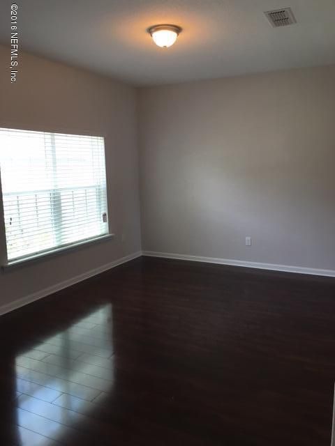 2915 N Mandarin Meadows Dr, Jacksonville, FL 32223