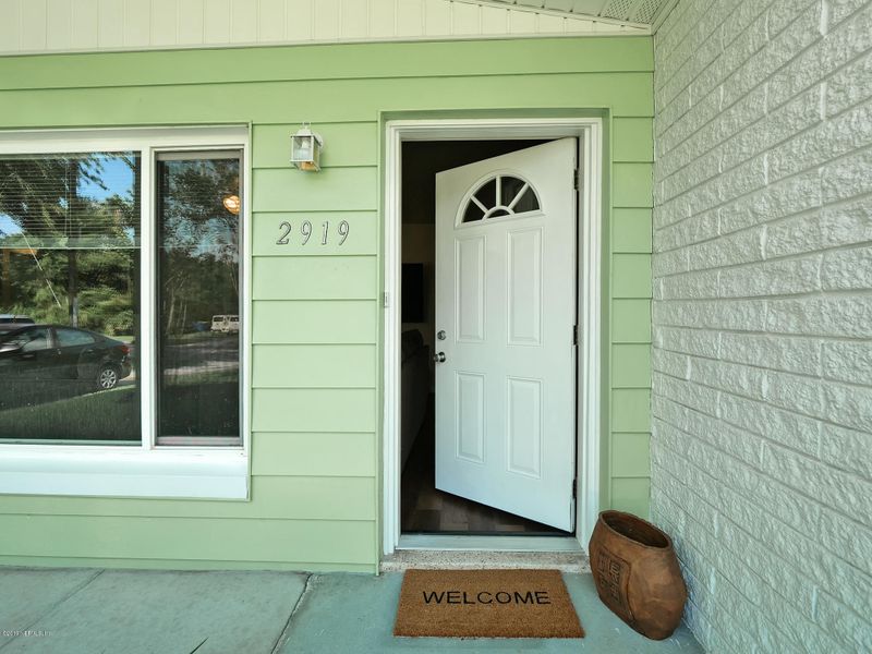 2919 Apollo Dr, Jacksonville, FL 32233