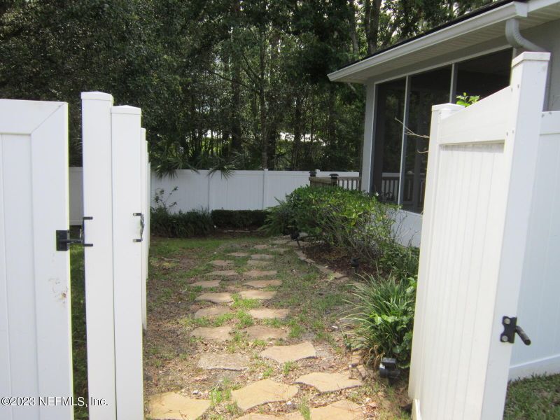 292 Sunshine Dr, St Augustine, FL 32086