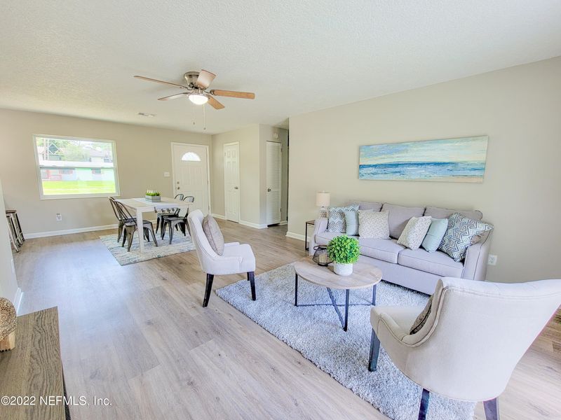 2921 Loran Dr W, Jacksonville, FL 32216
