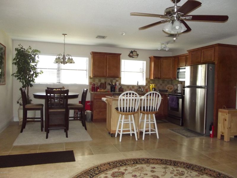 2924 Stonehurst Rd E, Jacksonville, FL 32277