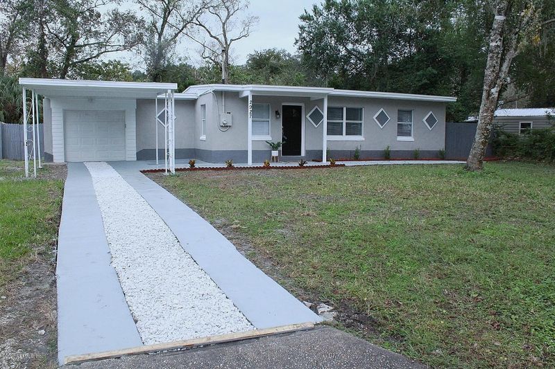 2927 Parr Ct E, Jacksonville, FL 32216