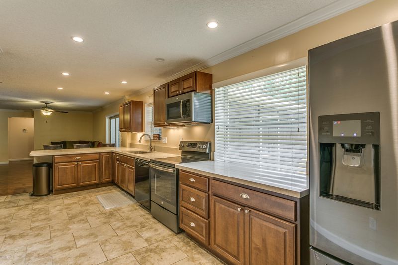 2931 Marion Ct E, Orange Park, FL 32073