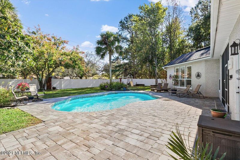 294 Edgewater Branch Dr, St Johns, FL 32259