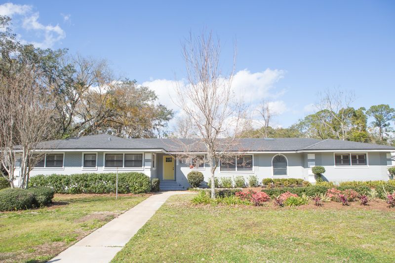 2941 Amellia Dr, Jacksonville, FL 32257