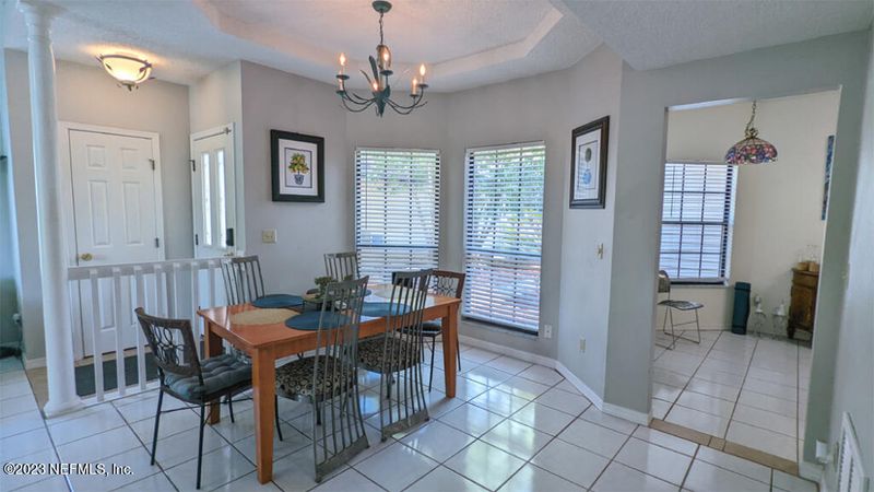 2942 Lantana Lakes Dr E, Jacksonville, FL 32246