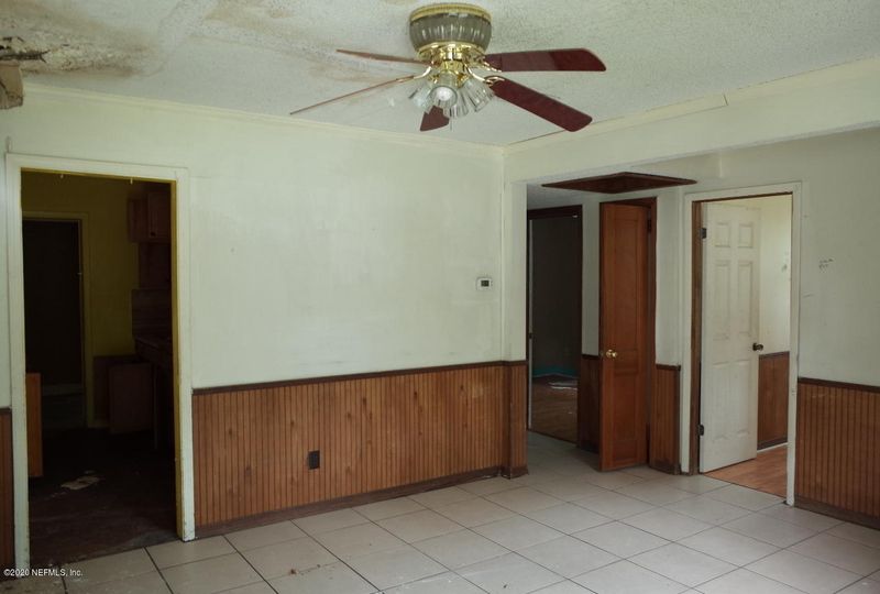 2946 Wickwire St, Jacksonville, FL 32254