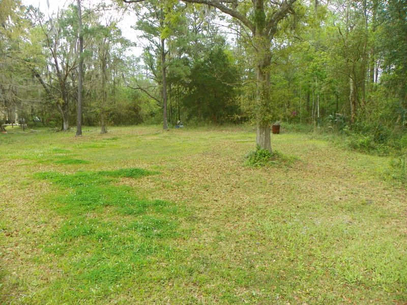 2947 Dickinson Rd, Jacksonville, FL 32216