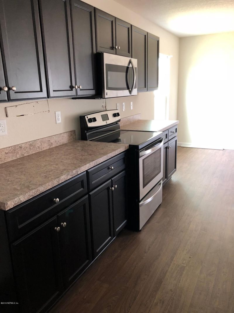2966 Hanging Valley Ln, Orange Park, FL 32065