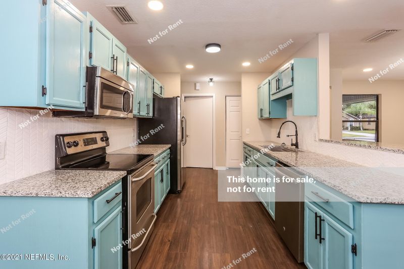2967 Ernest St, Jacksonville, FL 32205