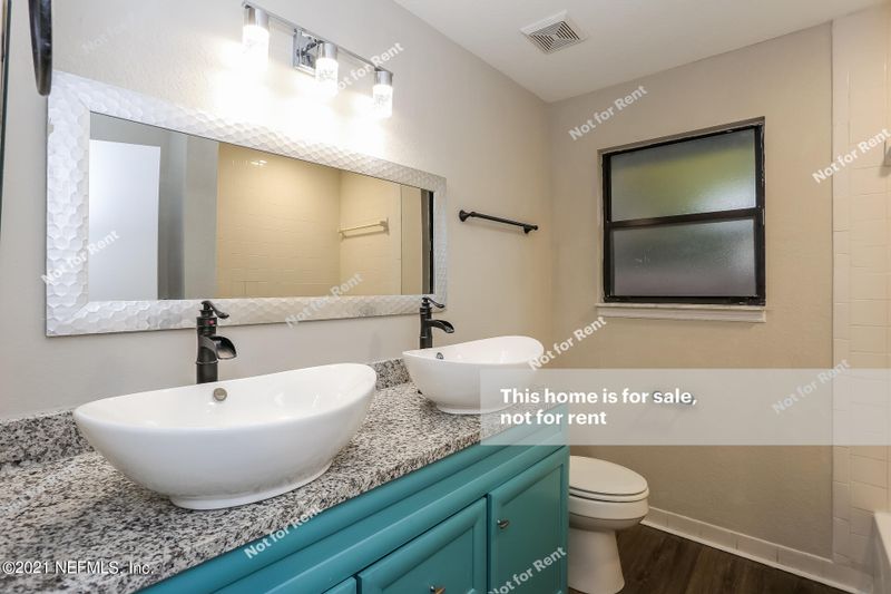2967 Ernest St, Jacksonville, FL 32205