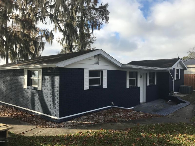 2968 Magnolia Rd, Orange Park, FL 32065