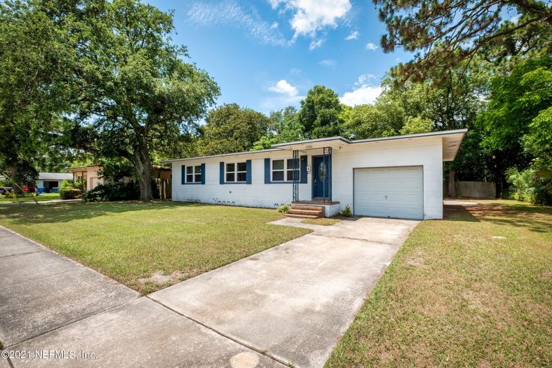 2980 Woodtop Dr, Jacksonville, FL 32277