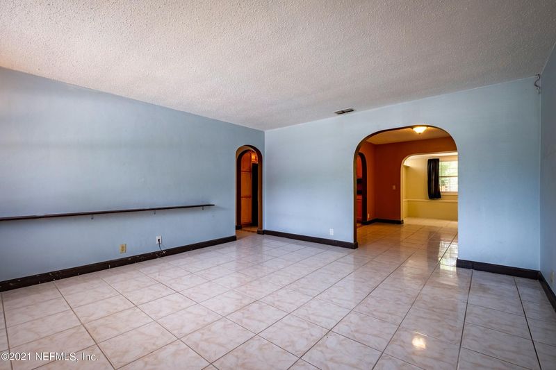 2980 Woodtop Dr, Jacksonville, FL 32277
