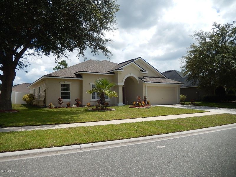 2984 Thorncrest Dr, Orange Park, FL 32065