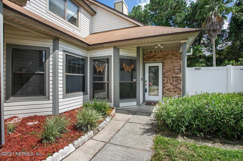 2999 Lantana Lakes Dr E, Jacksonville, FL 32246
