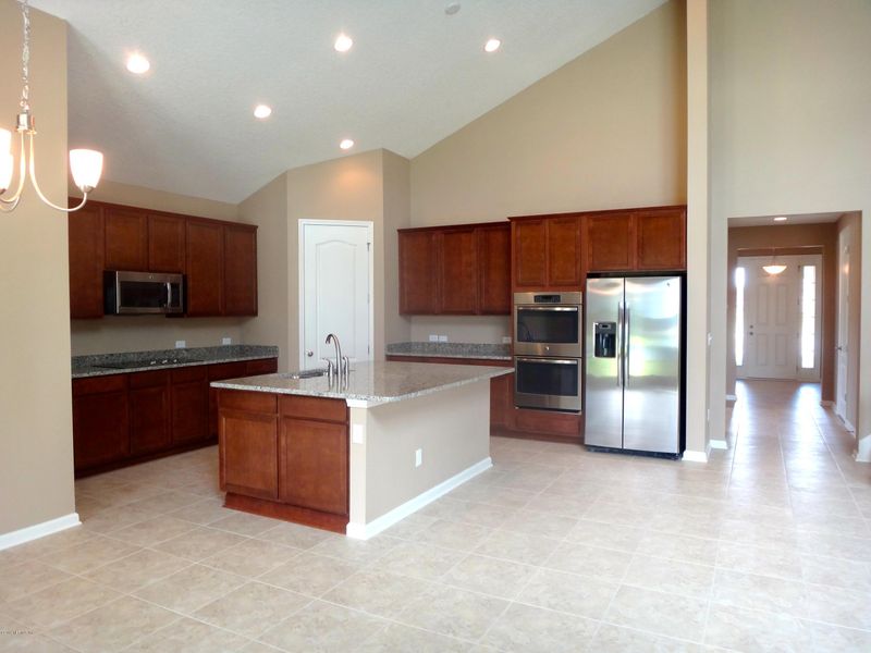 300 Trellis Bay Dr, St Augustine, FL 32092