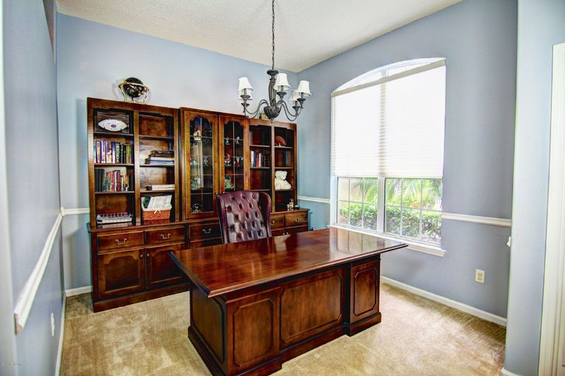300 W Silverthorn Ln, Ponte Vedra, FL 32081