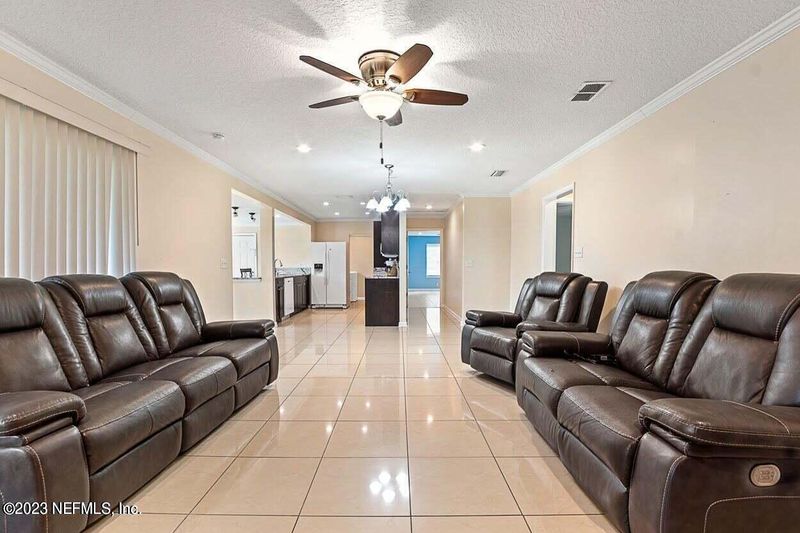 3007 Leon Rd, Jacksonville, FL 32246