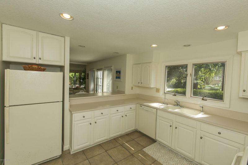 301 Quail Pointe Dr, Ponte Vedra Beach, FL 32082