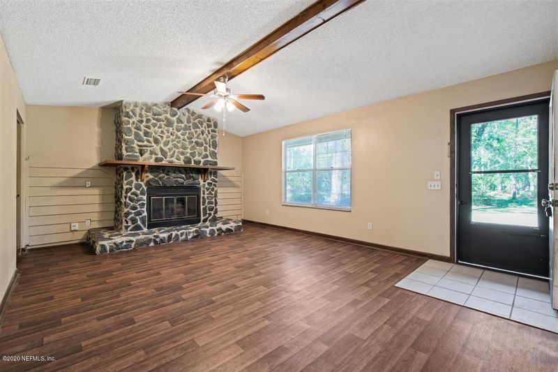 3015 Black Creek Dr, Middleburg, FL 32068