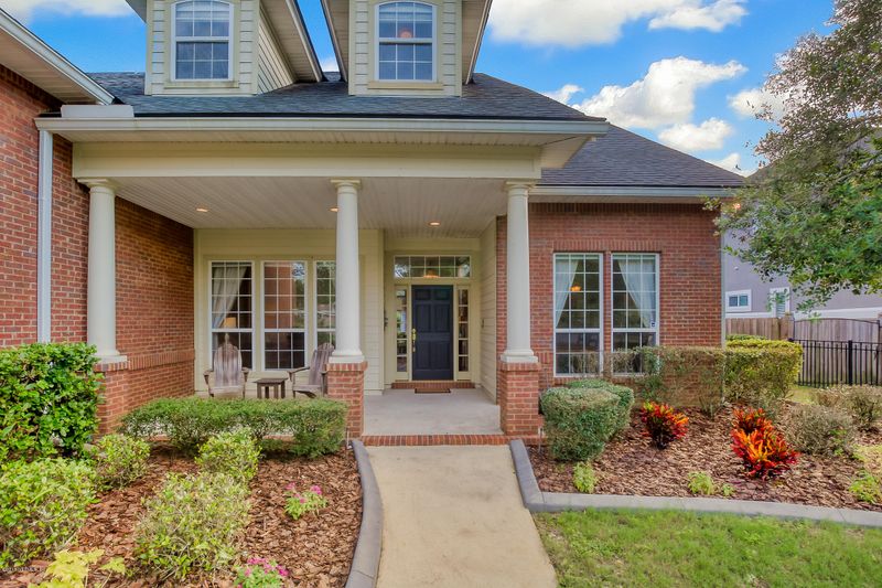 302 Hollywood Forest Dr, Fleming Island, FL 32003