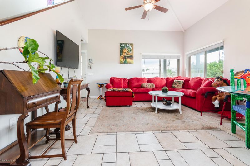 3021 1st St, St Augustine, FL 32084