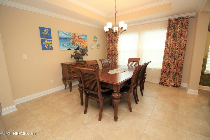 303 Crescent Key Dr, St Augustine, FL 32086