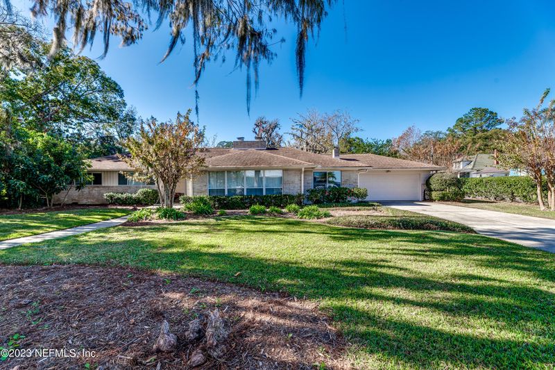 303 St Johns Ave, Green Cove Springs, FL 32043