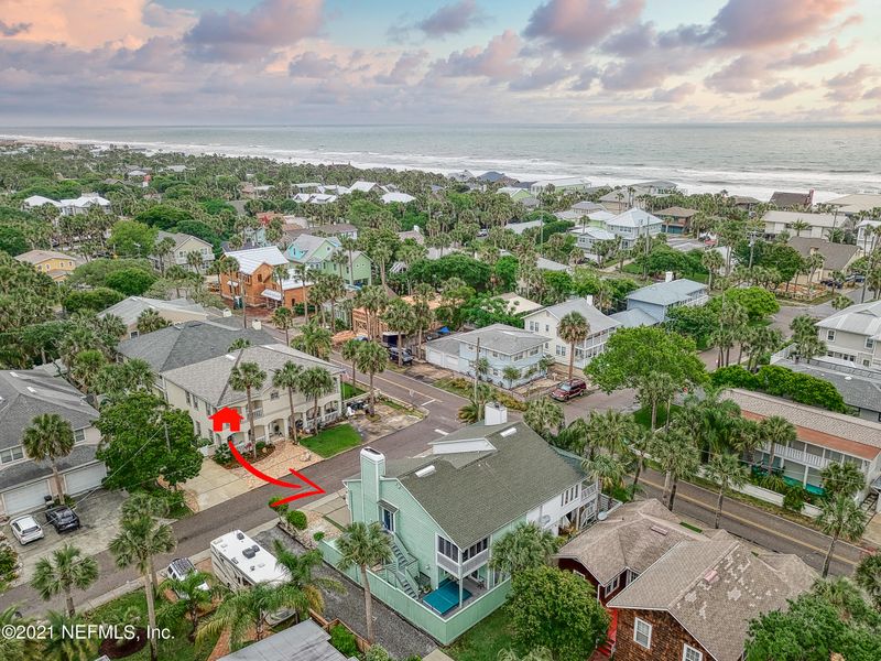 304 1st St, Atlantic Beach, FL 32233