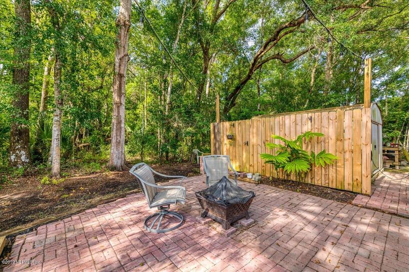 304 E Lattin St, Hastings, FL 32145