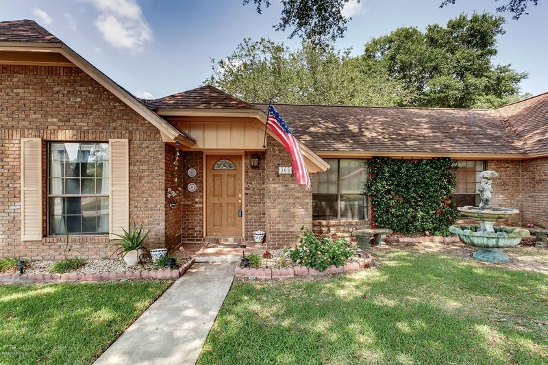 304 Gleneagles Dr, Orange Park, FL 32073
