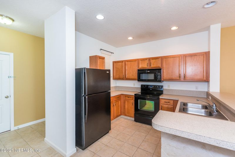 304 W Pisa Pl, St Augustine, FL 32084