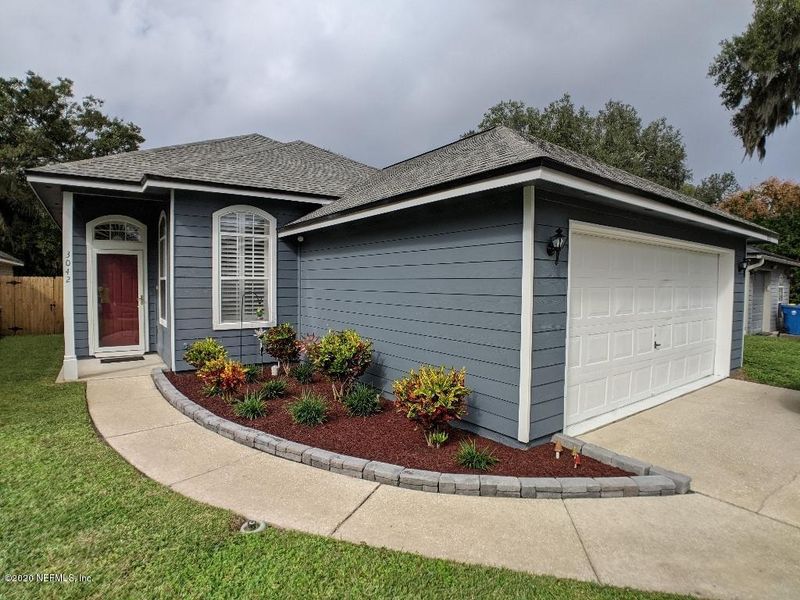 3042 Caroline Crest Dr E, Jacksonville, FL 32225